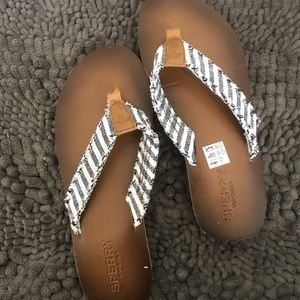 Sperry flip flops